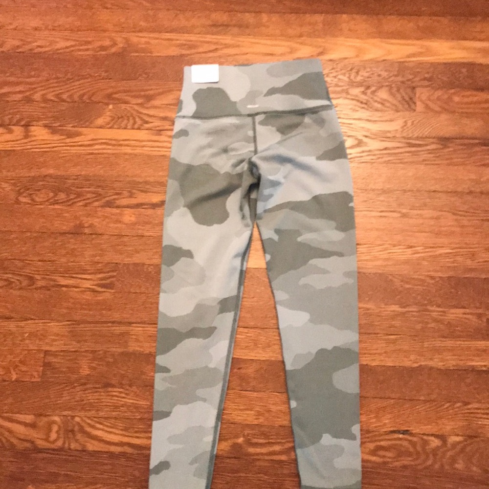 Brand new with tags aerie play leggings